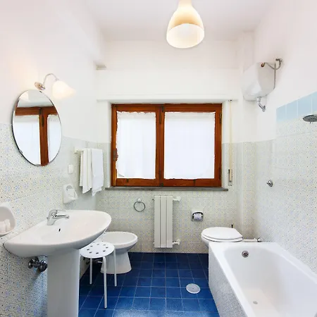 Sunshine לינה וארוחת בוקר 3*