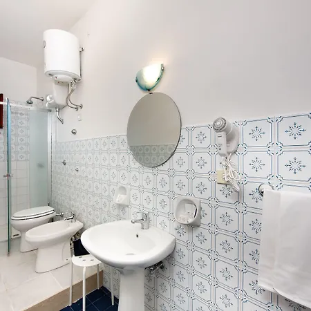 Sunshine לינה וארוחת בוקר